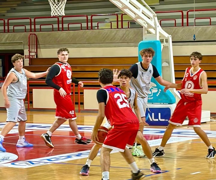 Photo: vallesina.tv Unione Basket 2010 and Pallacanestro Jesi launch season with victories